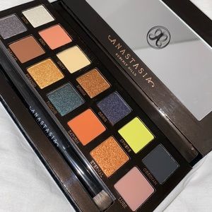 Anastasia Beverly Hills Prism Eyeshadow Palette